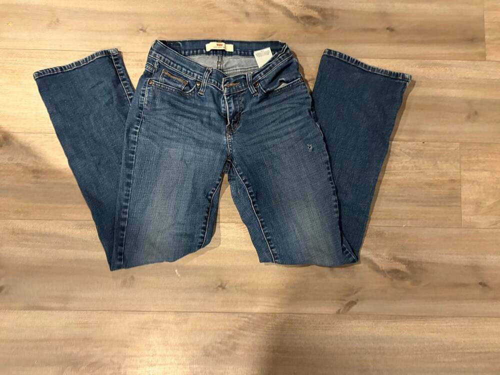 Levi's Jeans Size 29P Blue Denim Bootcut